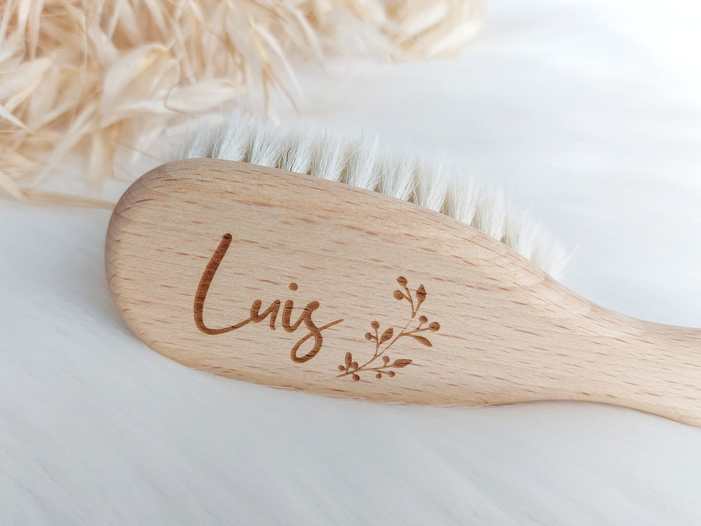 Babyhaarbürste mit Name und Symbol | Baby Haarbüste / Bürste | Holzbürste für Neugeborene | Personalisierter Kamm mit Ziegenhaar - SelfmadeStudio