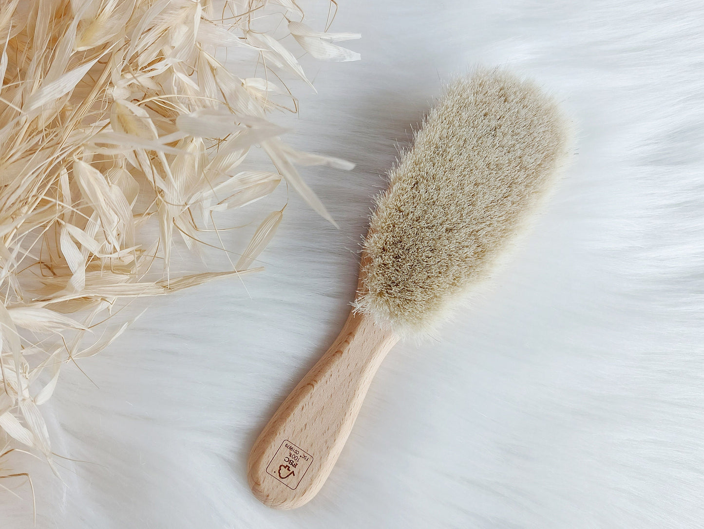 Babyhaarbürste mit Name und Symbol | Baby Haarbüste / Bürste | Holzbürste für Neugeborene | Personalisierter Kamm mit Ziegenhaar - SelfmadeStudio