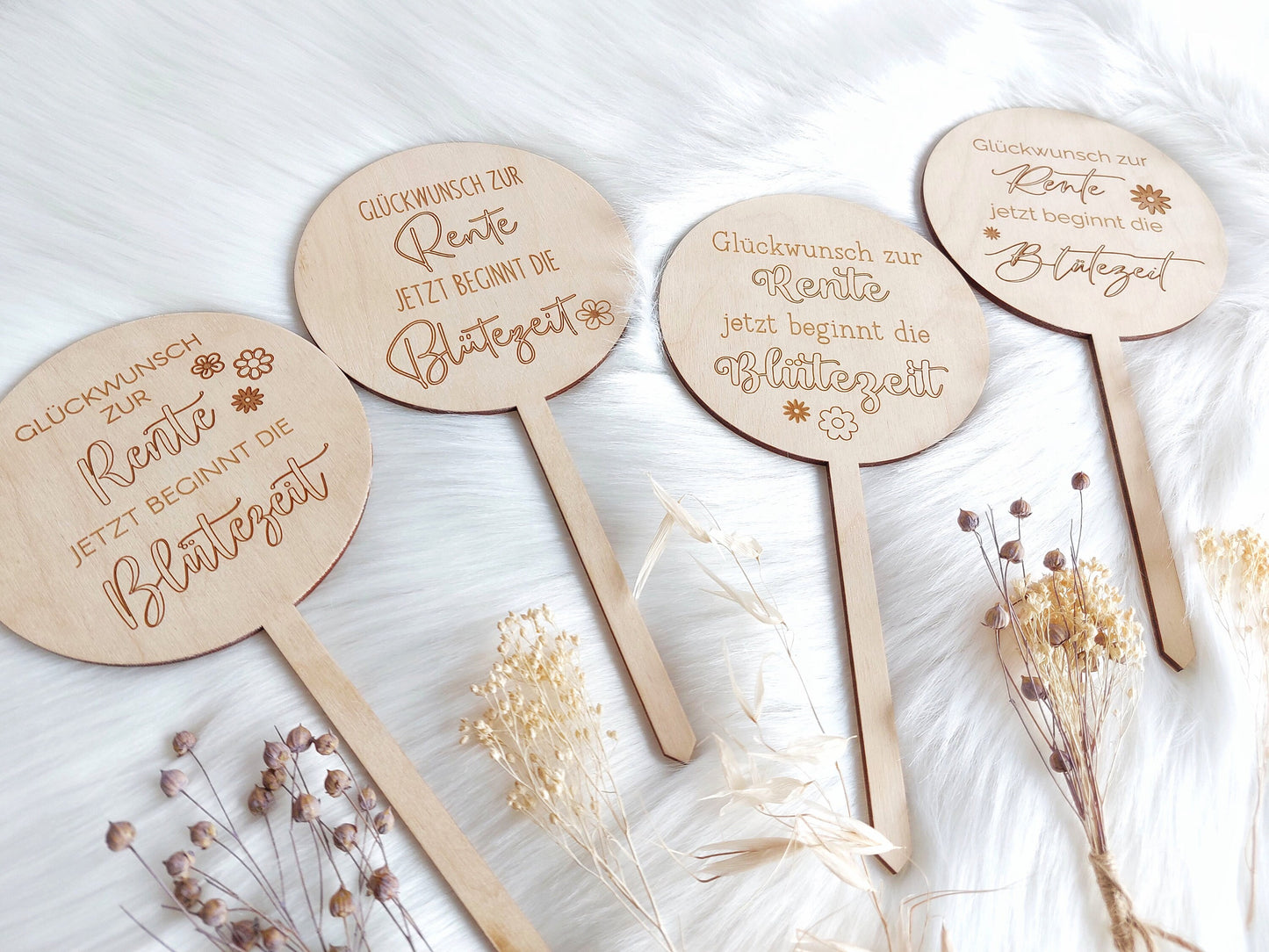 Holz-Stecker Rente Blütezeit | Blumentopf-Stecker "Glückwunsch zur Rente, jetzt beginnt die Blütezeit" Abschiedsgeschenk Pflanzenstecker - SelfmadeStudio