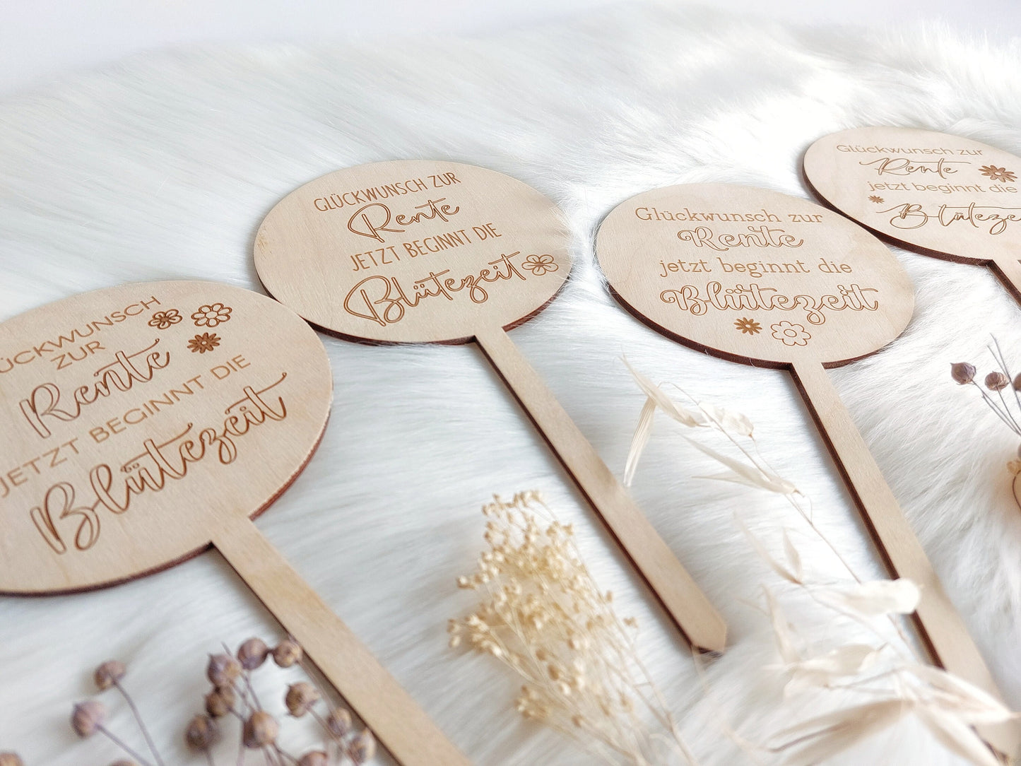 Holz-Stecker Rente Blütezeit | Blumentopf-Stecker "Glückwunsch zur Rente, jetzt beginnt die Blütezeit" Abschiedsgeschenk Pflanzenstecker - SelfmadeStudio