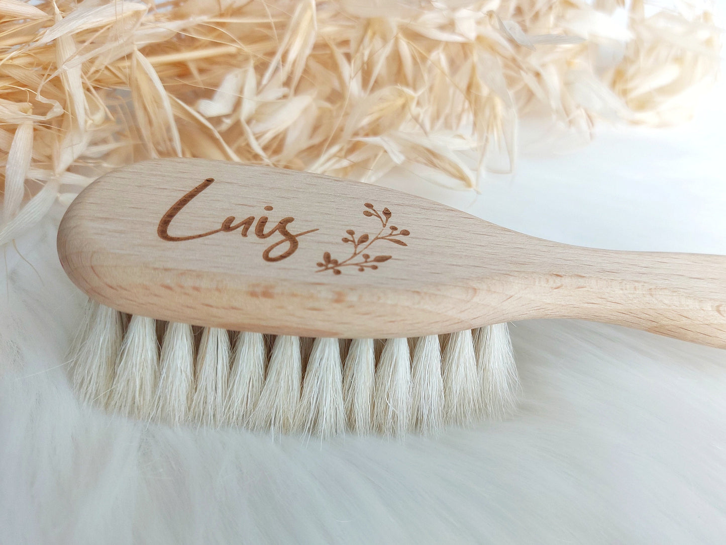 Babyhaarbürste mit Name und Symbol | Baby Haarbüste / Bürste | Holzbürste für Neugeborene | Personalisierter Kamm mit Ziegenhaar - SelfmadeStudio