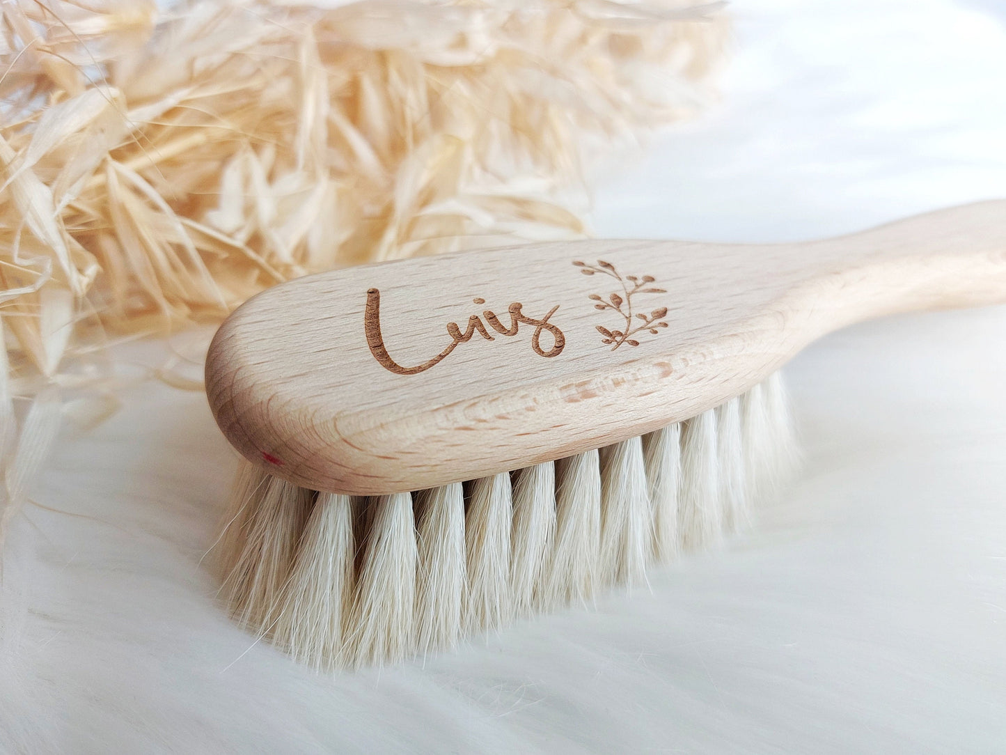 Babyhaarbürste mit Name und Symbol | Baby Haarbüste / Bürste | Holzbürste für Neugeborene | Personalisierter Kamm mit Ziegenhaar - SelfmadeStudio