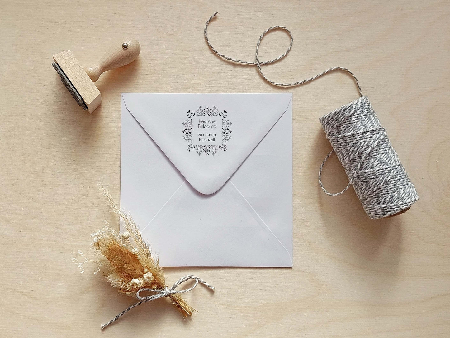 Adressstempel - Finkenberger | Blätterrahmen personalisierter Familienstempel | Holzstempel mit Wunschadresse | Stempel Quadratisch 45x45mm