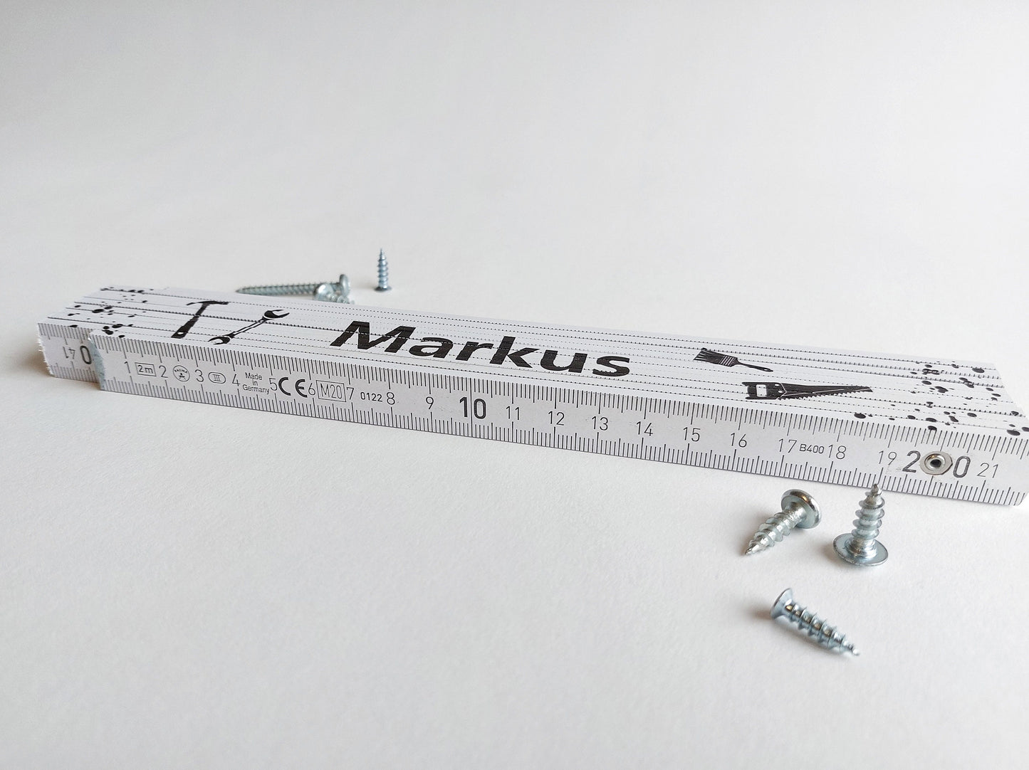 Werkzeug Meterstab mit Namen - 10 vers. Schrift Designs Meterstab mit Wunsch-Namen Zollstock personalisiert Name Handwerker Werkzeug Symbol - SelfmadeStudio