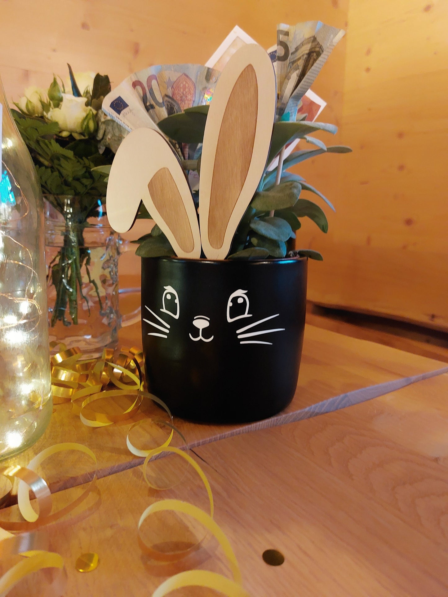 Keramik Blumentopf Osterhase | Ostern Blumentopf Geschenk im Hasen Look | Ideal als Geschenk zu Ostern | 13cm | weiß meliert, schwarz matt