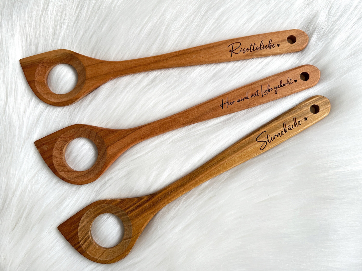 Küchenutensilien 30cm aus Holz mit schönem Spruch Pfannenwender/ Grillzange / Risotto Löffel / Kochlöffel oval | Vatertag Muttertag Oma Opa