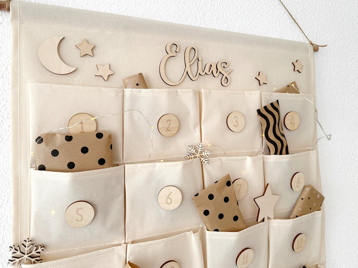 Personalisierter Adventskalender mit Holz-Deko zum selbst dekorieren
