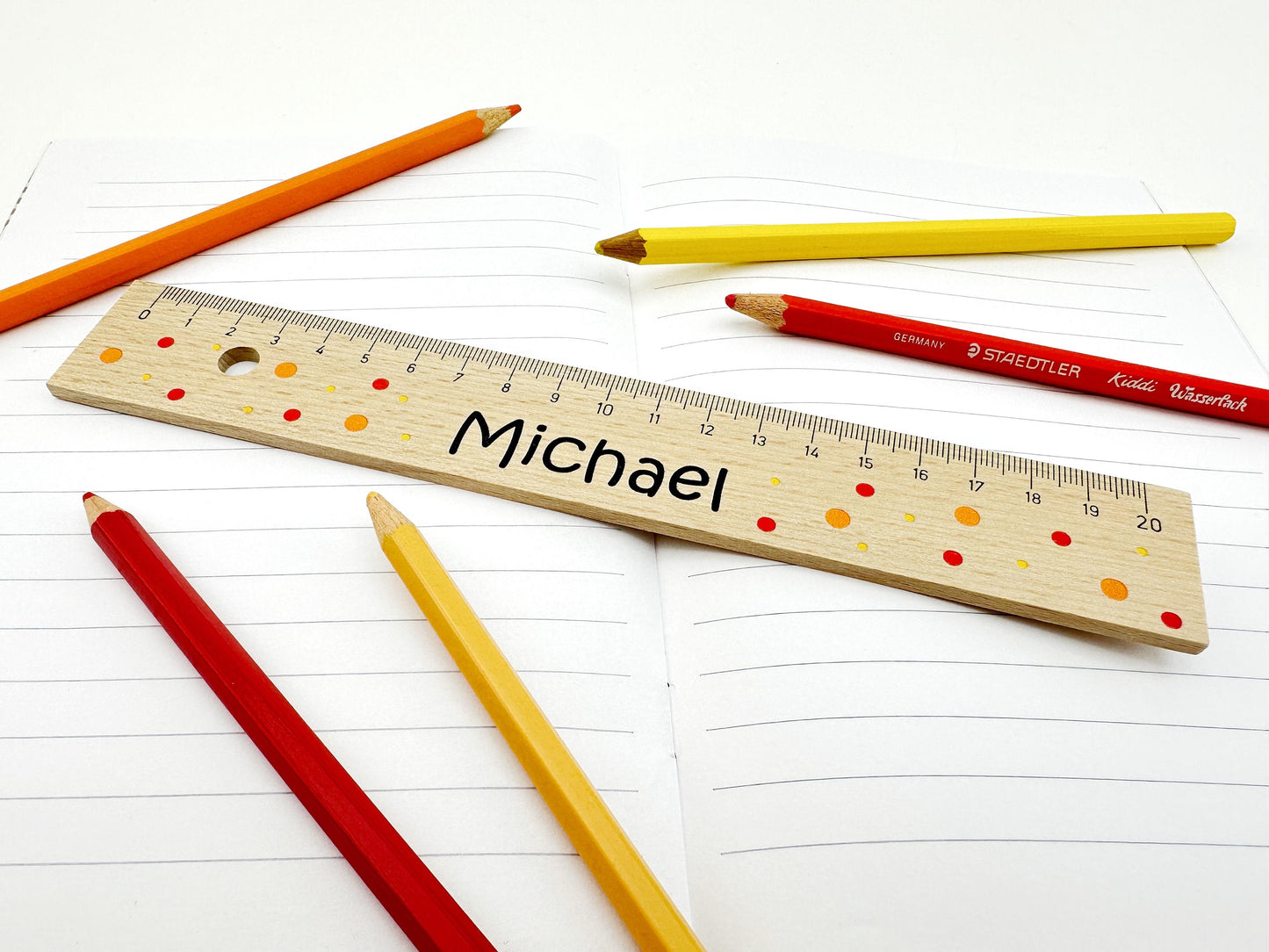 Holzlineal für Kinder, Geschenk zur Einschulung 20c oder 30cm Lineal aus Holz mit buntem personalisiertem Aufdruck