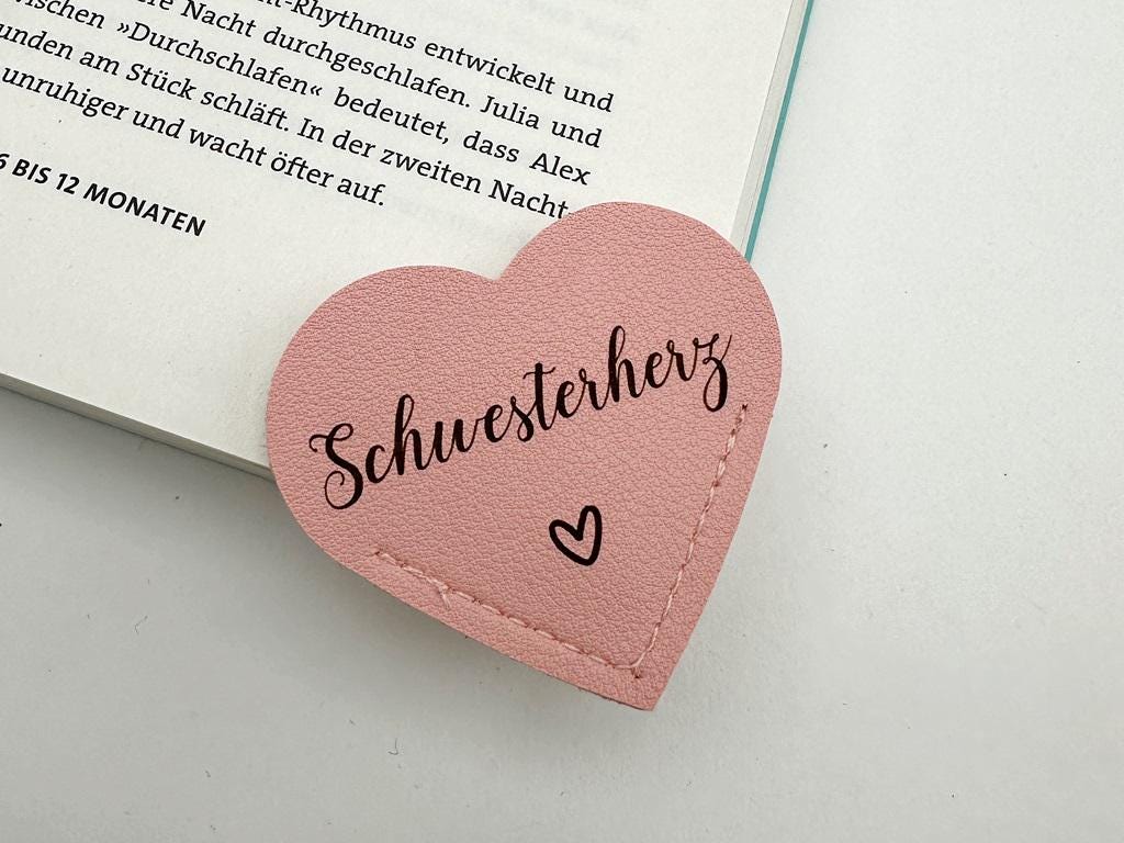 SelfmadeStudio Lesezeichen rosa Herz mit Wunschgravur