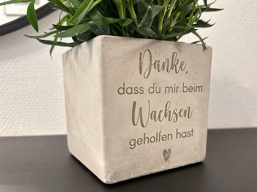 Keramiktopf Boho Stil matt grau – perfekt für moderne Deko, ideales Geschenk für Hebammen mit Spruch, Danke dass du mir beim Wachsen geholfen hast