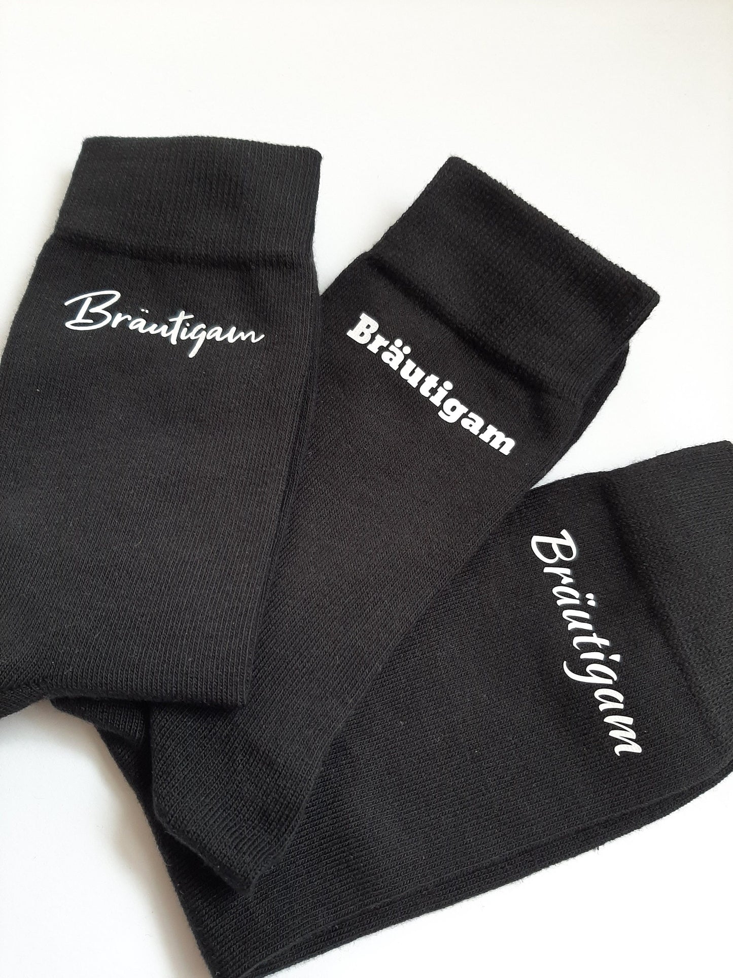 Hochzeitssocken | Hochzeitsgeschenksocken | Trauzeugen Geschenk | Bräutigam | Trauzeuge | Brautvater Aufdruck mit verschiedenen Schriftarten - SelfmadeStudio