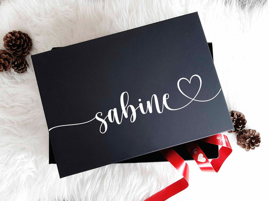 Geschenkbox mit Name und Widmung, Wunschname außen Widmung innen, Trauzeuginnen Geschenk, Personalisierte Hochzeit Geschenkkarton Schwarz