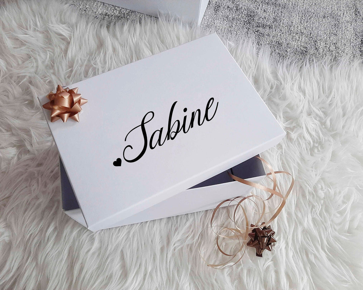 Geschenkbox mit Wunschnamen | Box Farbe weiß | Geschenkkiste / Geschenkverpackung zum selbst Befüllen