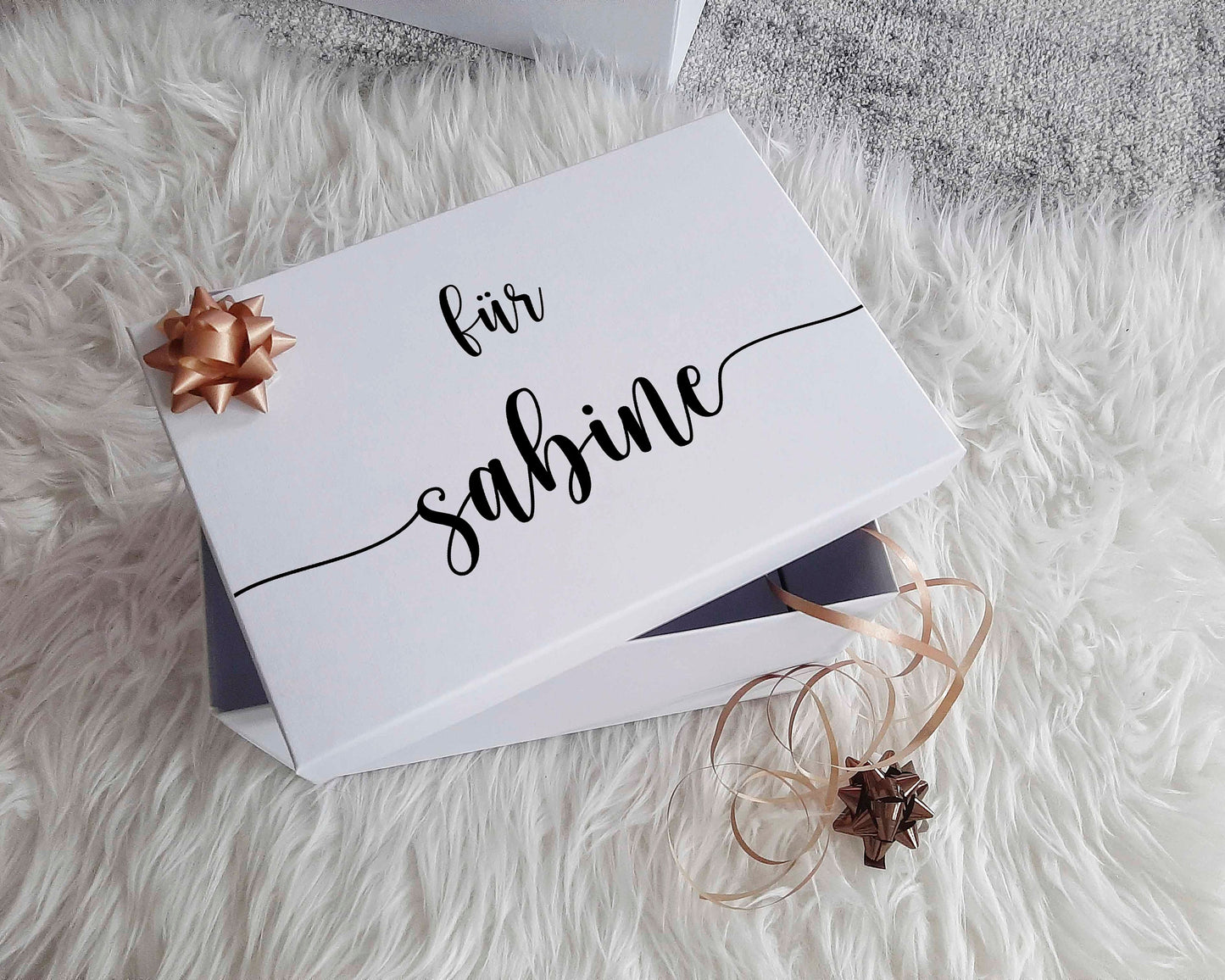 Geschenkbox mit Wunschnamen Box Farbe weiß, Box-Größe klein / groß, edle Geschenkkiste, Geschenkverpackung zum selbst Befüllen, DIY Geschenk