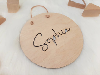 Namensschild aus Holz - Name ausgestanzt - Holzschild mit Namen Rund Größe 15 or 20 cm - personalisiertes Schild mit Wunschname Holzgravur