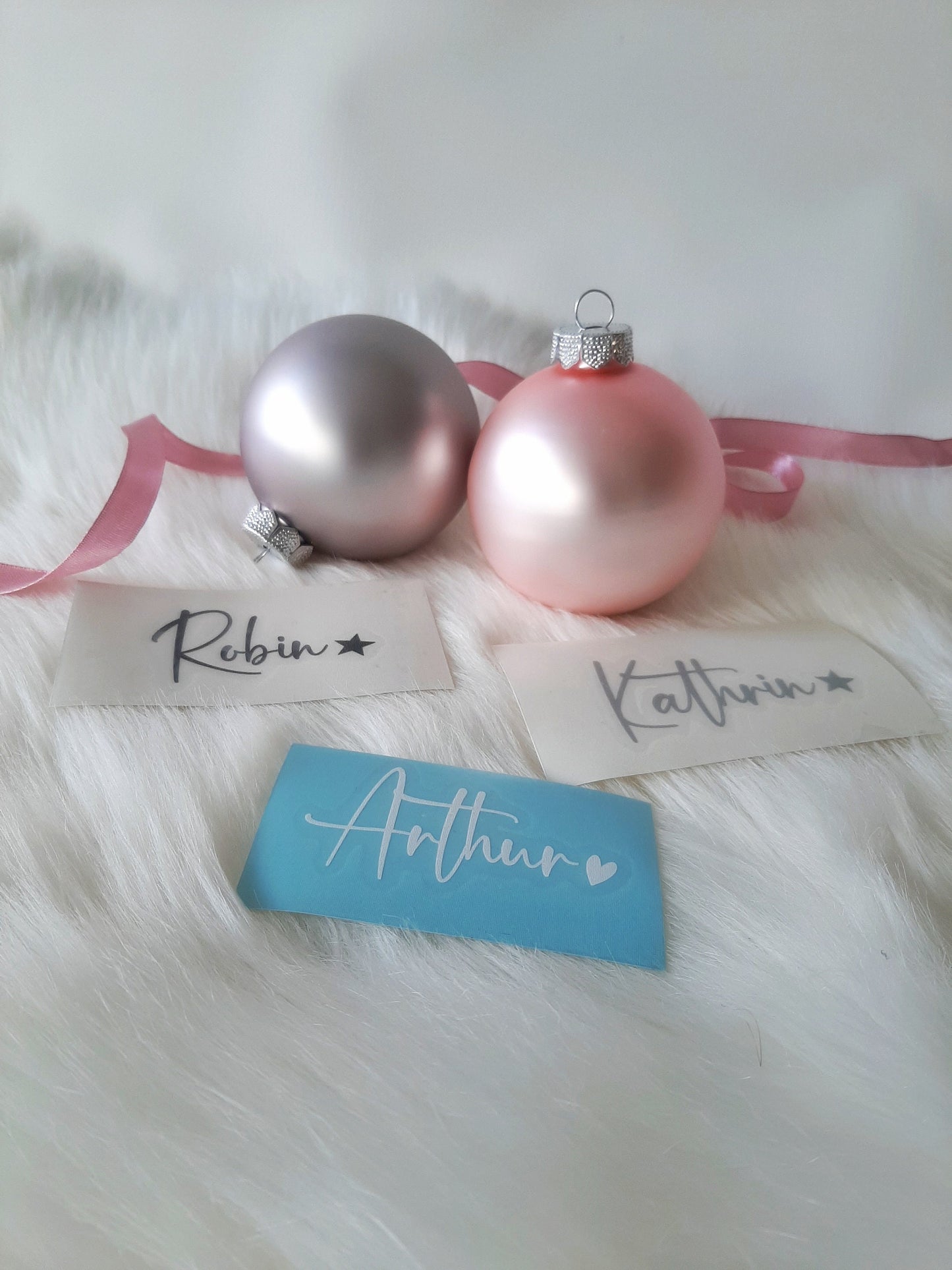 Wunschname mit Herz / Stern Aufkleber für Weihnachtskugel! Personalisierter Schriftzug zum selbst aufkleben, Baumschmuck für Weihnachten