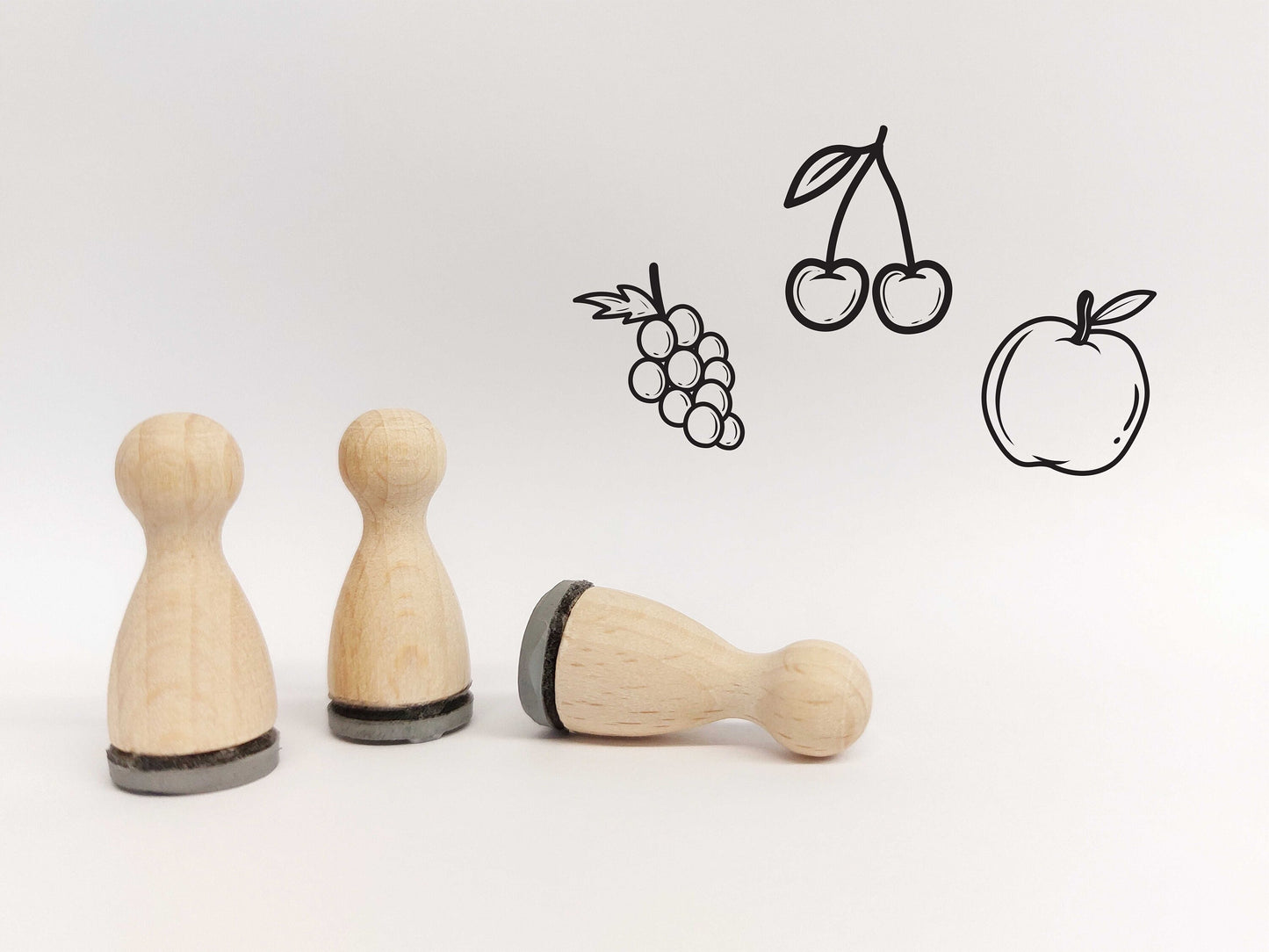 Ministempelset Obst - Essen | 3 Stempel mit 12mm Durchmesser | Holzstempel Obst Essen Symbole | Apfel | Traube | Kirsche