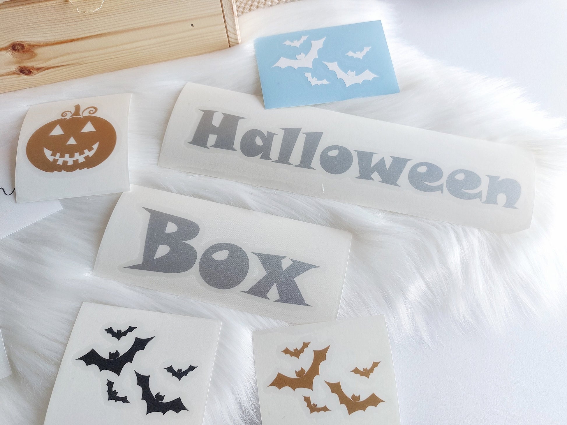 Halloween Kiste mit Namen zum selbst Befüllen | Halloween Süßigkeiten | Trik or Tread | personalisierte Aufkleber für Holz Kiste