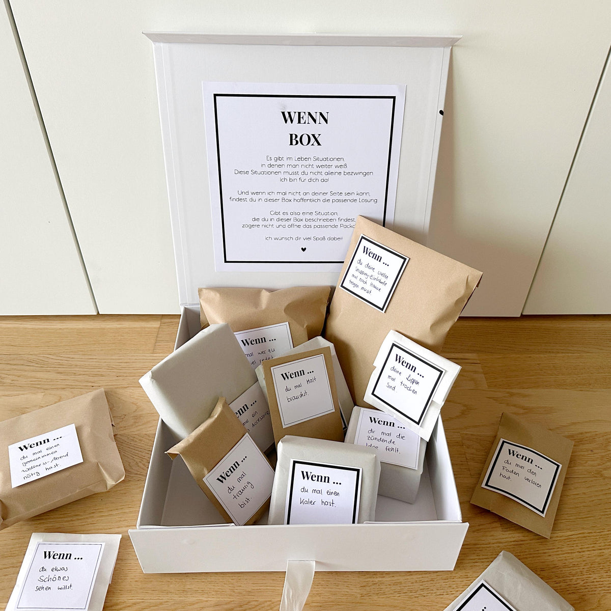 WENN-Box DIY-Set | Geschenkbox zum selbst Befüllen | Box mit Magnetverschluss & Schleife | Papier-Karten zum beschreiben