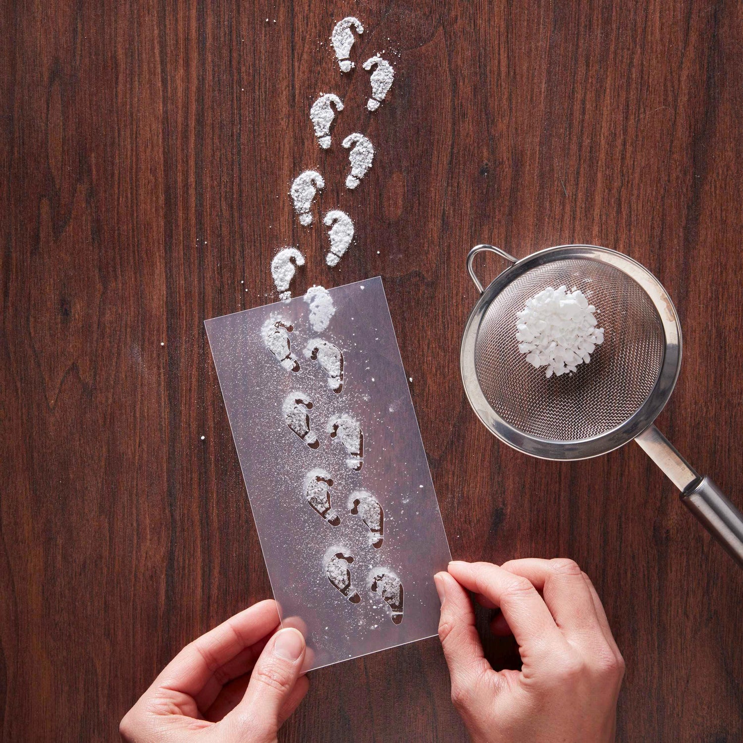 Schablone für Wichtel Fußspuren | Weihnachten Elf Fußabdruck | Kunststoffschablone mit Schuhabdrücken | Fußabdruck-Schablone Wichtelspuren