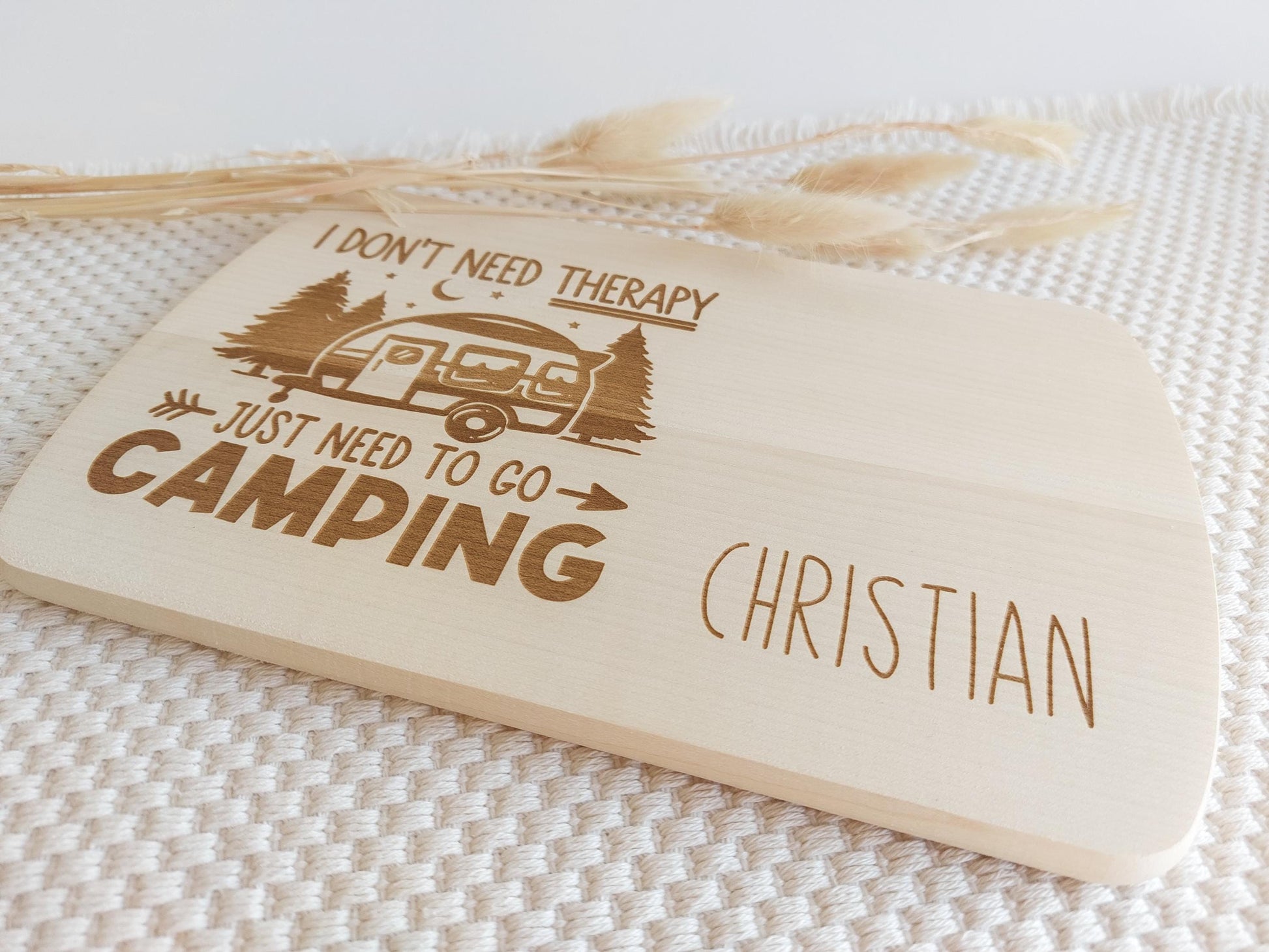 zelt namen Frühstücksbrettchen Camping Motiv mit Namen | Holzbrett mit Gravur | Schneidebrett Holz | Wohnwagen Zelt | aus Ahornholz