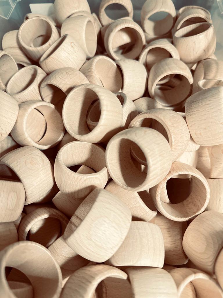 Serviettenringe aus Holz 43mm Rund, Natur Buche, ideal für Hochzeit, Geburtstag, Weihnachten, Ostern, DIY-Deko, Ringe für Servietten