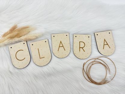 Wimpelgirlande Wimpelkette Holz Babyzimmer Deko Kinderzimmer runde Wimpel aus 4mm Holz, Girlande mit Lederschnur Leder Band Gravur Lasergravur Name personalisiert
