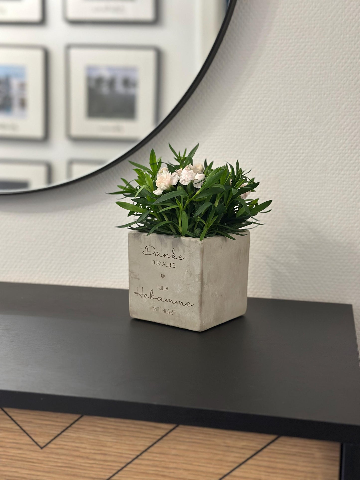 Blumentopf Beton-Optik Mit Herz | Personalisierter Topf Danke für alle Wunschname Hebamme Erzieherin Arzt Geschenk Abschied 3 Größen Gravur