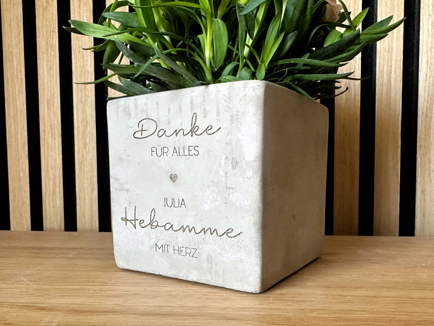 Blumentopf Beton-Optik Mit Herz | Personalisierter Topf Danke für alle Wunschname Hebamme Erzieherin Arzt Geschenk Abschied 3 Größen Gravur